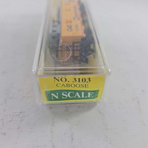 N Scale Model Power 3103 Chessie System Caboose Freight Car - Picture 6 of 8